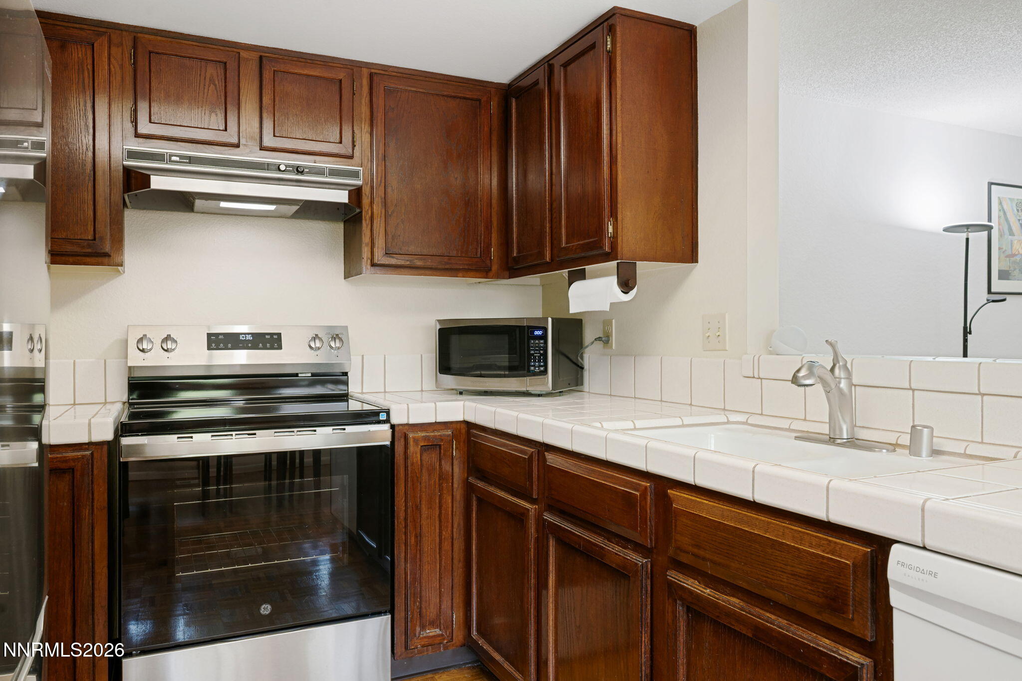 1360 Del Rosa Way Sparks, NV 89434 - Photo 9 of 45 40-web-or-mls-1360 Del Rosa-41
