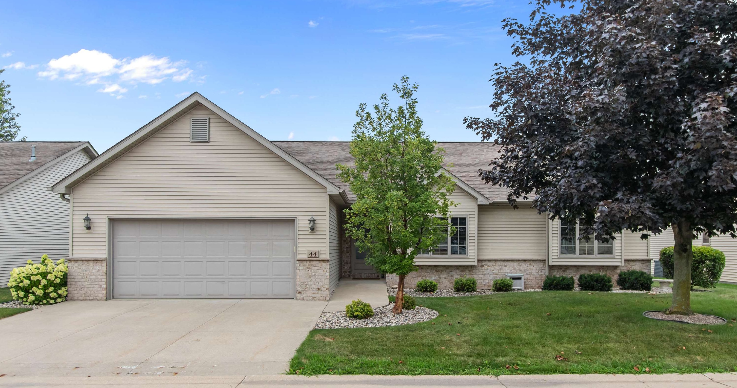 44 Penbrook Circle Appleton, WI 54913 - Photo 1 of 45 Gallery Image 1