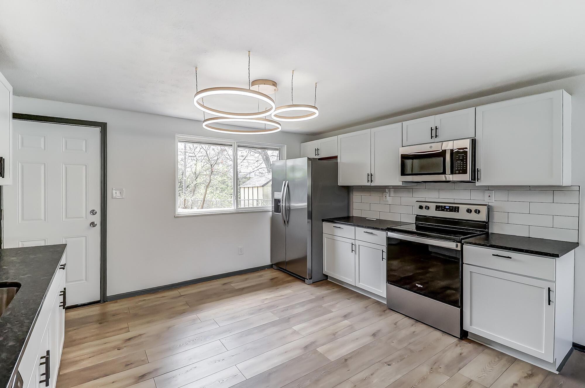 3505 Penfield Road Columbus, OH 43227 - Photo 5 of 26 006