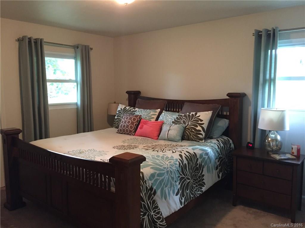 213 Old Newfound Road Leicester, NC 28748 - Photo 13 of 19