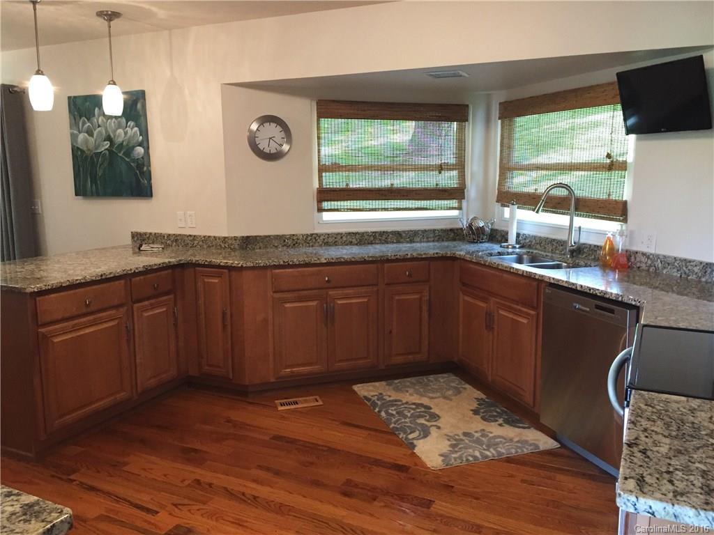213 Old Newfound Road Leicester, NC 28748 - Photo 7 of 19