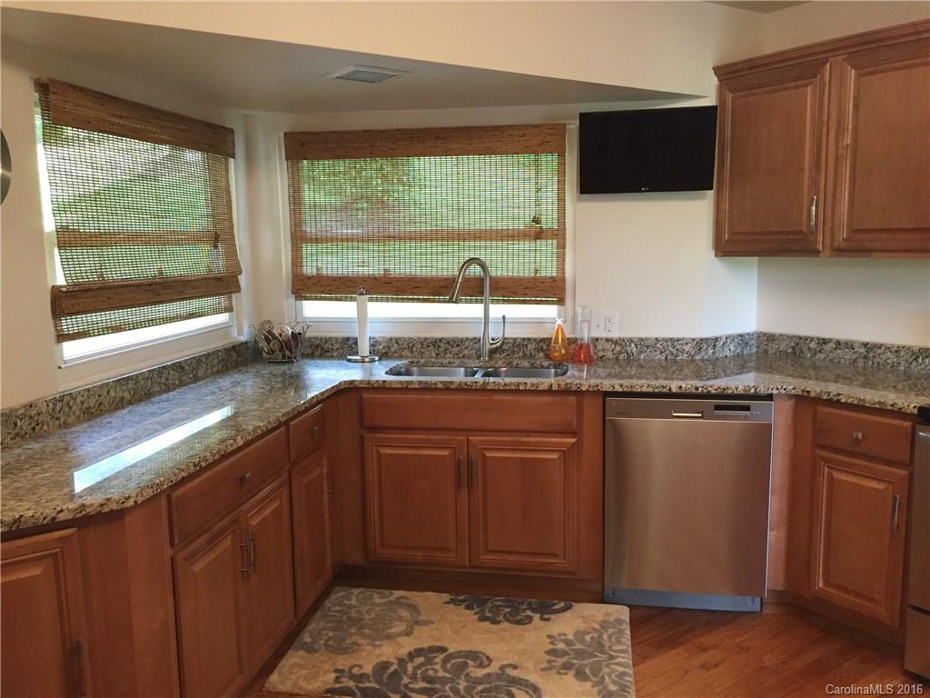 213 Old Newfound Road Leicester, NC 28748 - Photo 8 of 19