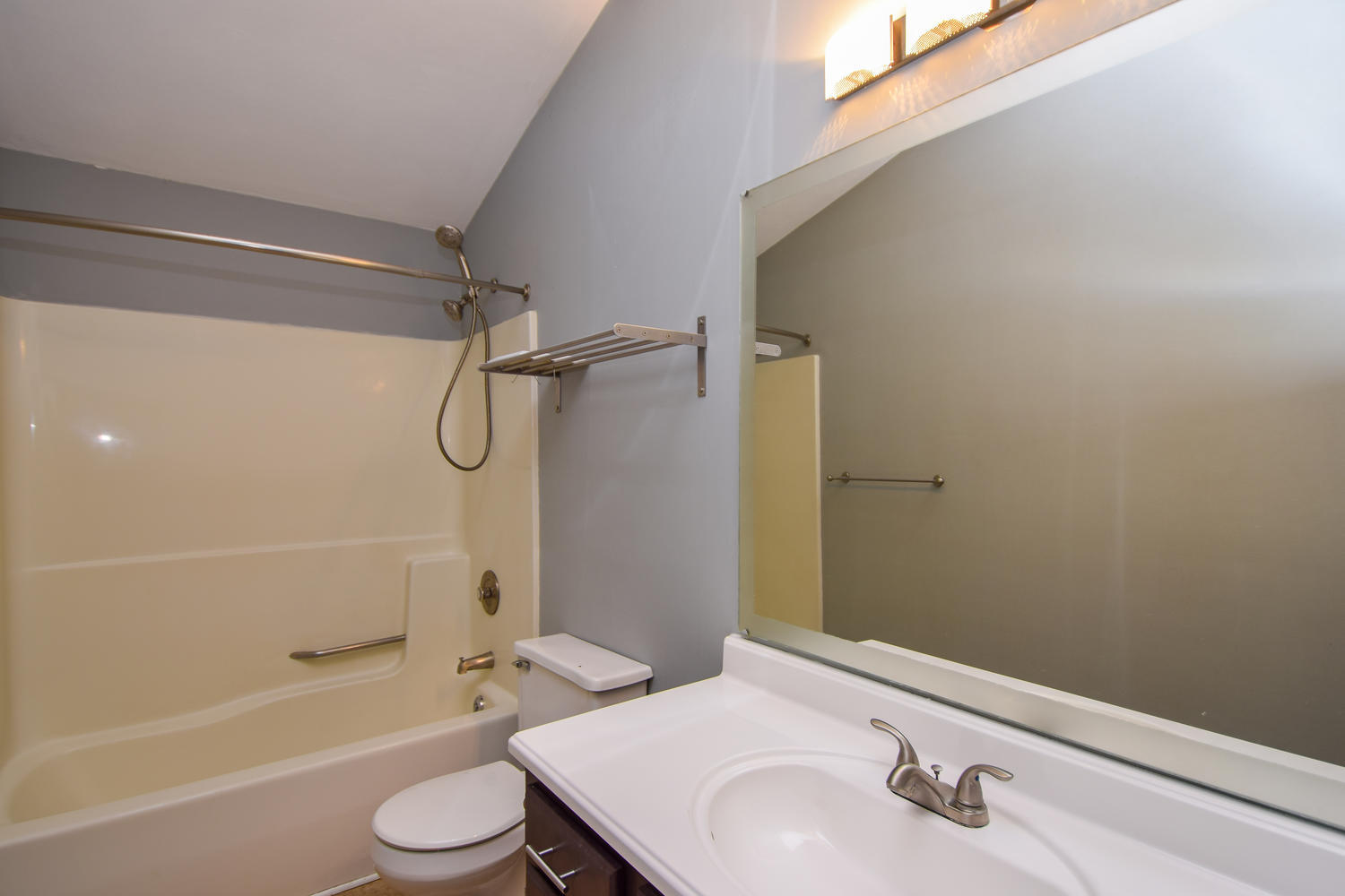 3107 Corbieshaw Road Southwest Roanoke, VA 24015 - Photo 12 of 28 3107 Corbieshaw Rd SW Roanoke-large-015-