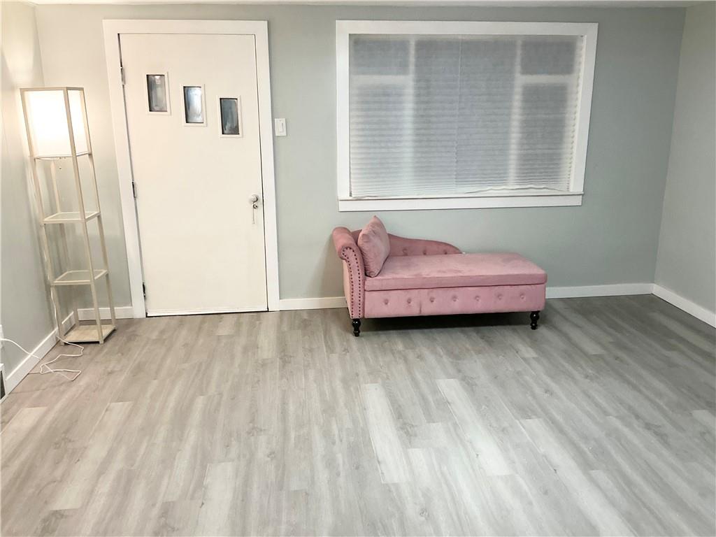 3326 Spring Garden Road Pittsburgh, PA 15212 - Photo 12 of 21 a room with table and chair