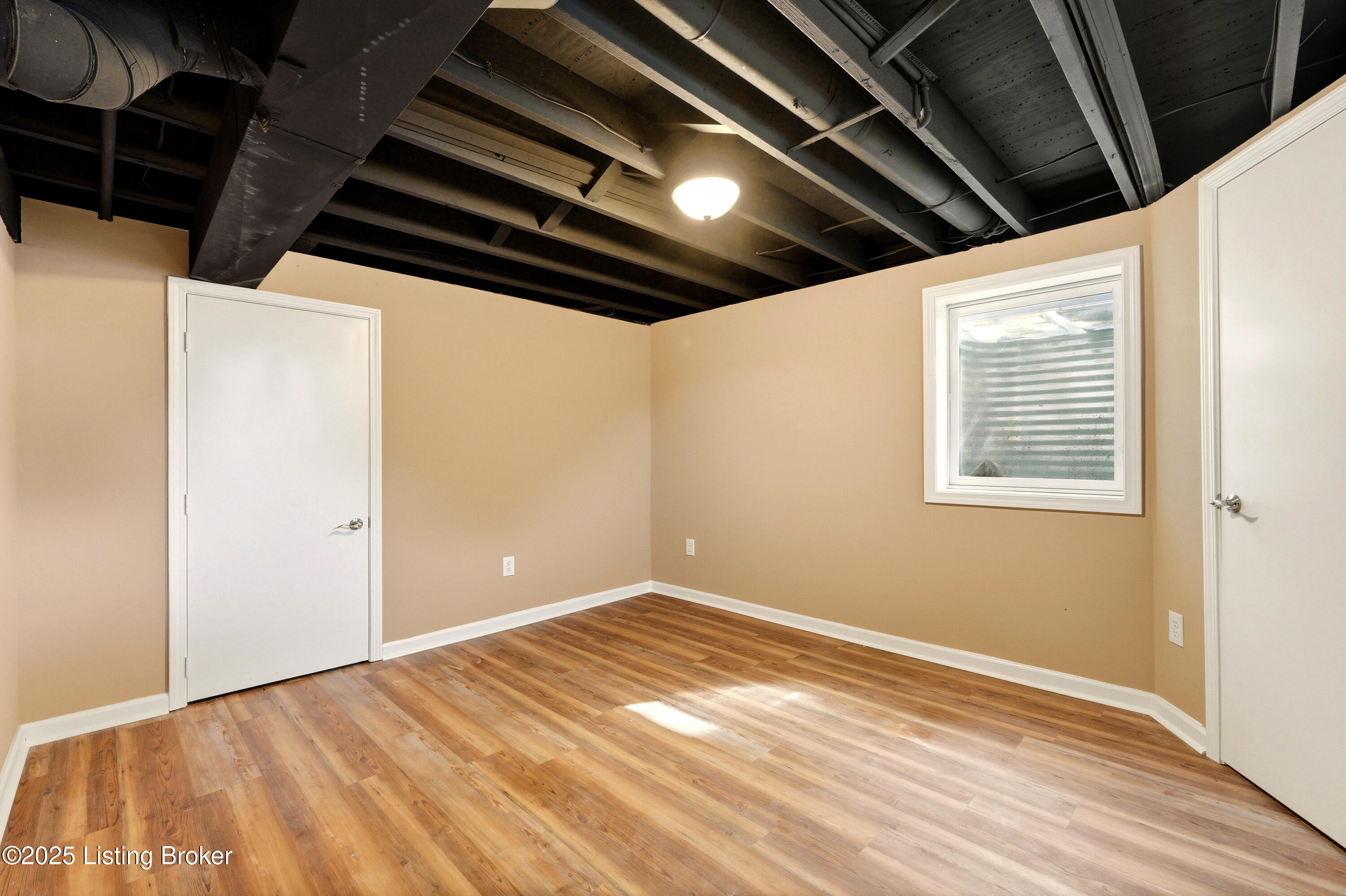 11019 Torrington Road Louisville, KY 40272 - Photo 23 of 28 11019torrington_louisvillerealestatemedi