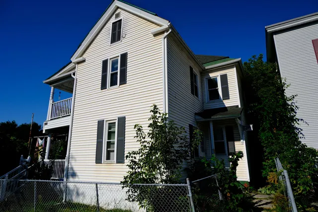 $250,000 | 122 North Avenue, St. Johnsbury, VT 05819