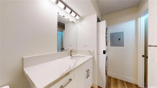 $3,200 | 430 Keoniana Street, Unit 1103, Honolulu, HI 96815