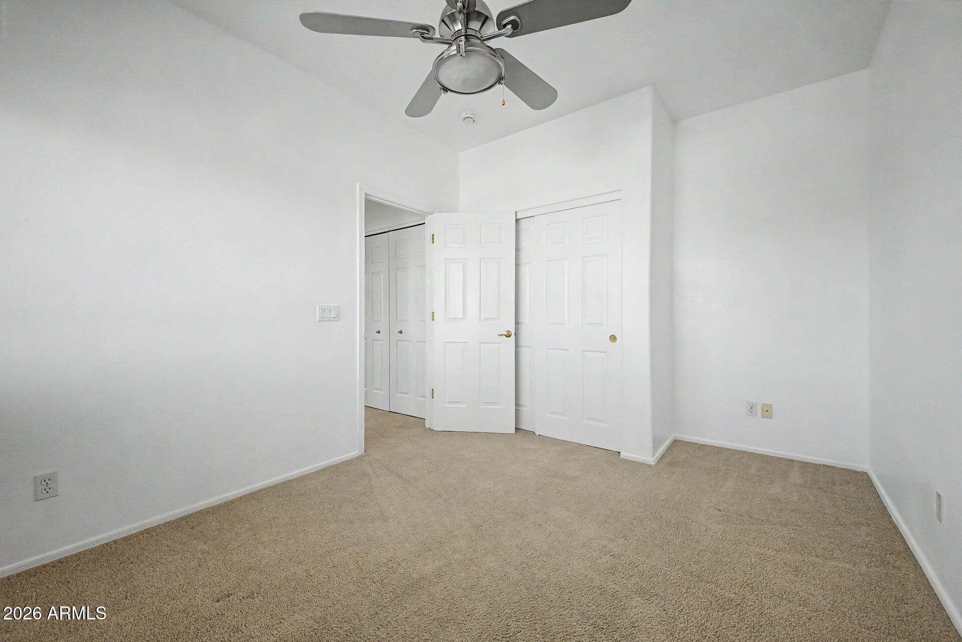 7206 South 12th Way Phoenix, AZ 85042 - Photo 25 of 34 a view of an empty room