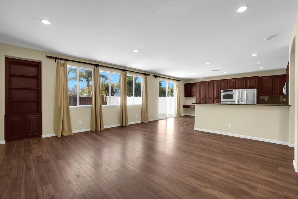 17081 Greentree Drive Riverside, CA 92503 - Photo 12 of 44