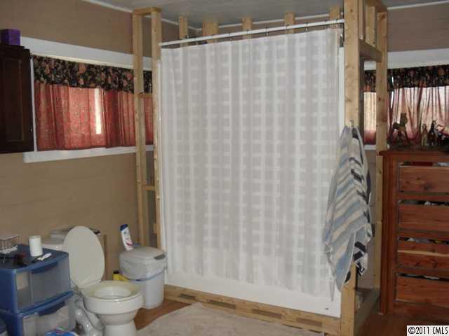 1964 Sheffield Road Harmony, NC 28634 - Photo 2 of 14 Gallery Image 2