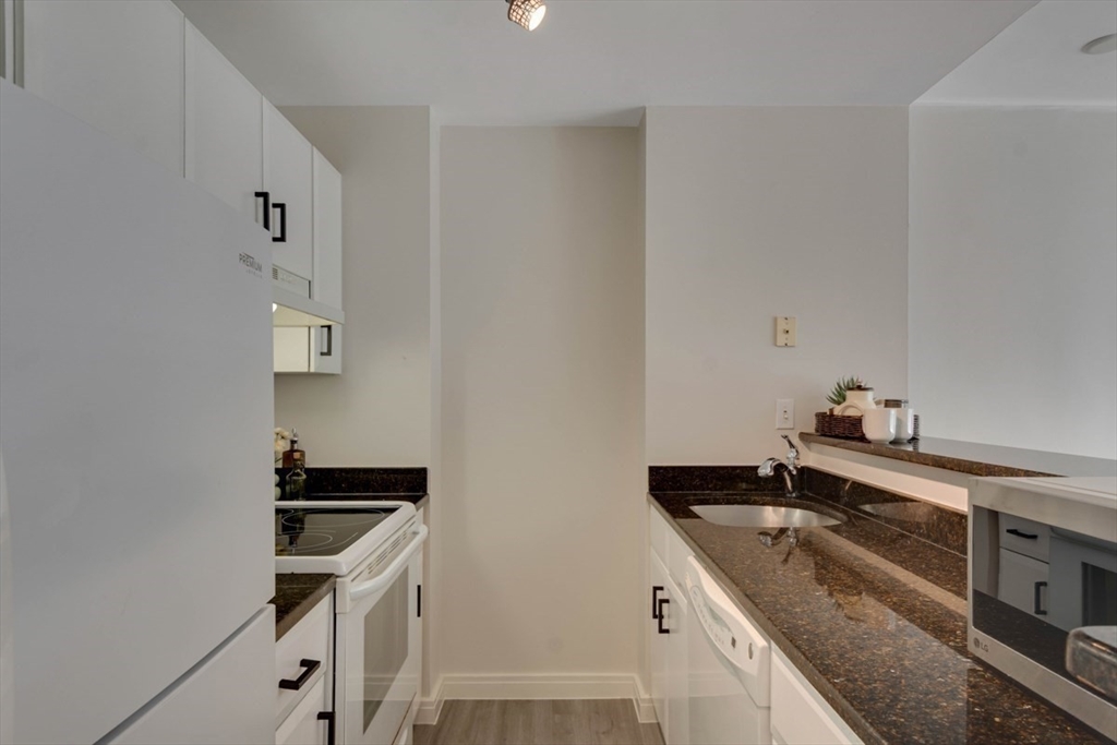 534 Beacon Street, Unit 203 Boston, MA 02215 - Photo 8 of 21