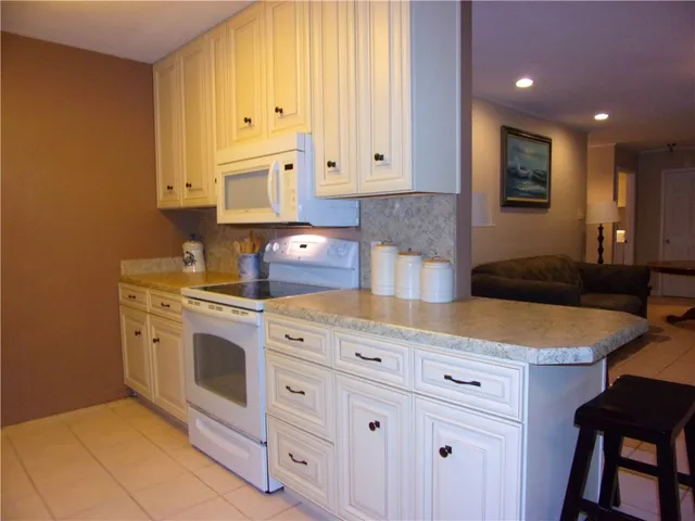 $2,400 | 14109 Whitecap Boulevard, Corpus Christi, TX 78418