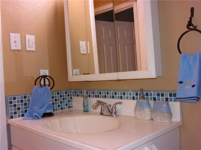 $2,400 | 14109 Whitecap Boulevard, Corpus Christi, TX 78418