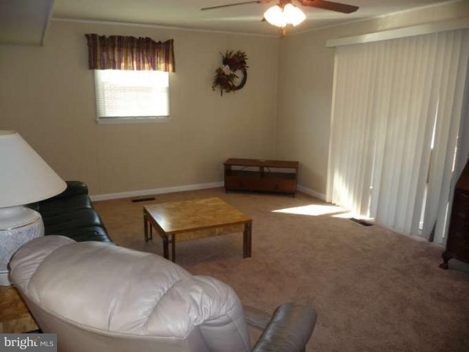 3712 Parkfield Road Baltimore, MD 21244 - Photo 8 of 24 Family Room