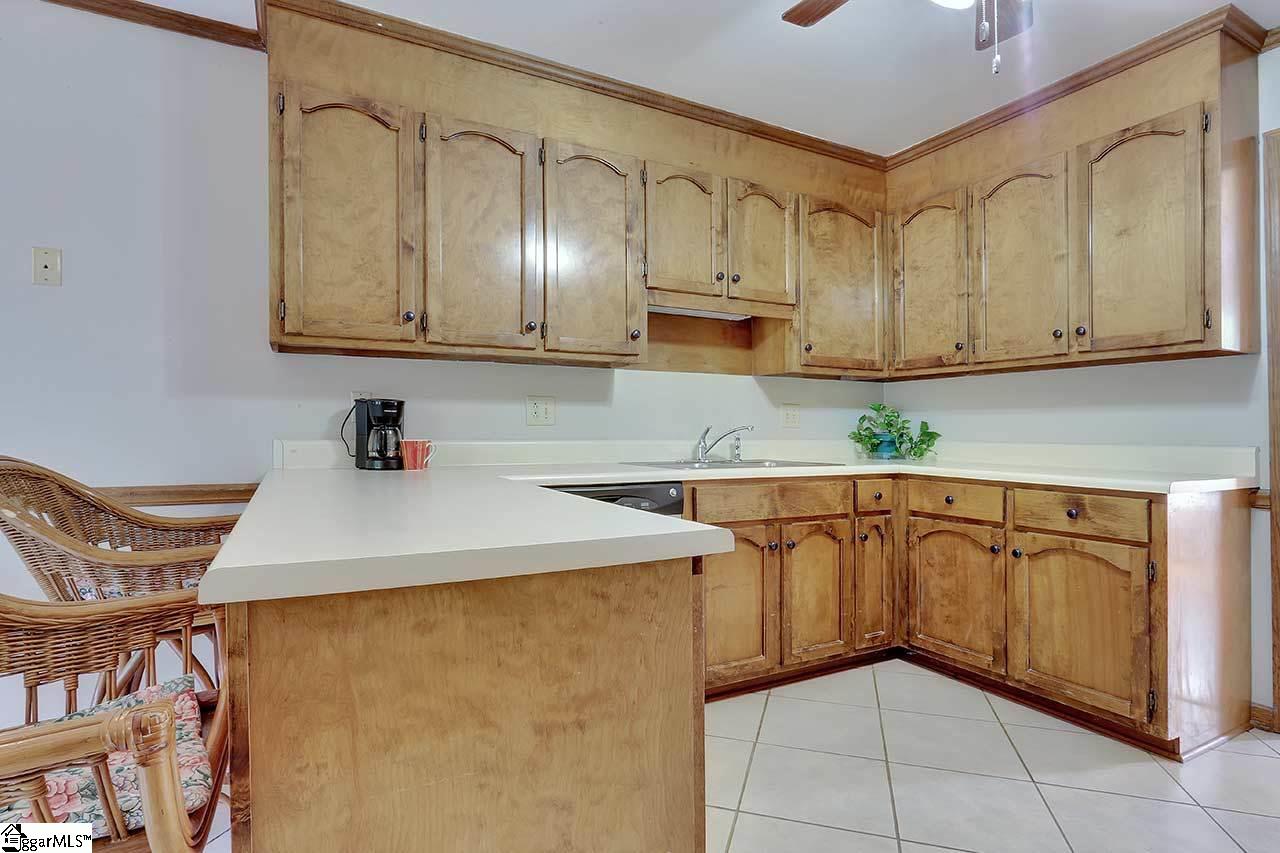 4 Pine Gate Court Greenville, SC 29607 - Photo 15 of 35 Gallery Image 15