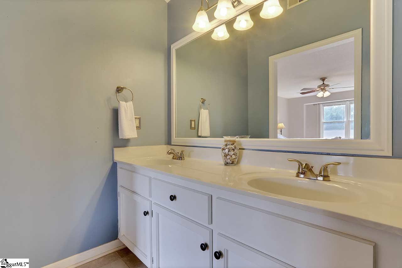 4 Pine Gate Court Greenville, SC 29607 - Photo 27 of 35 Gallery Image 27