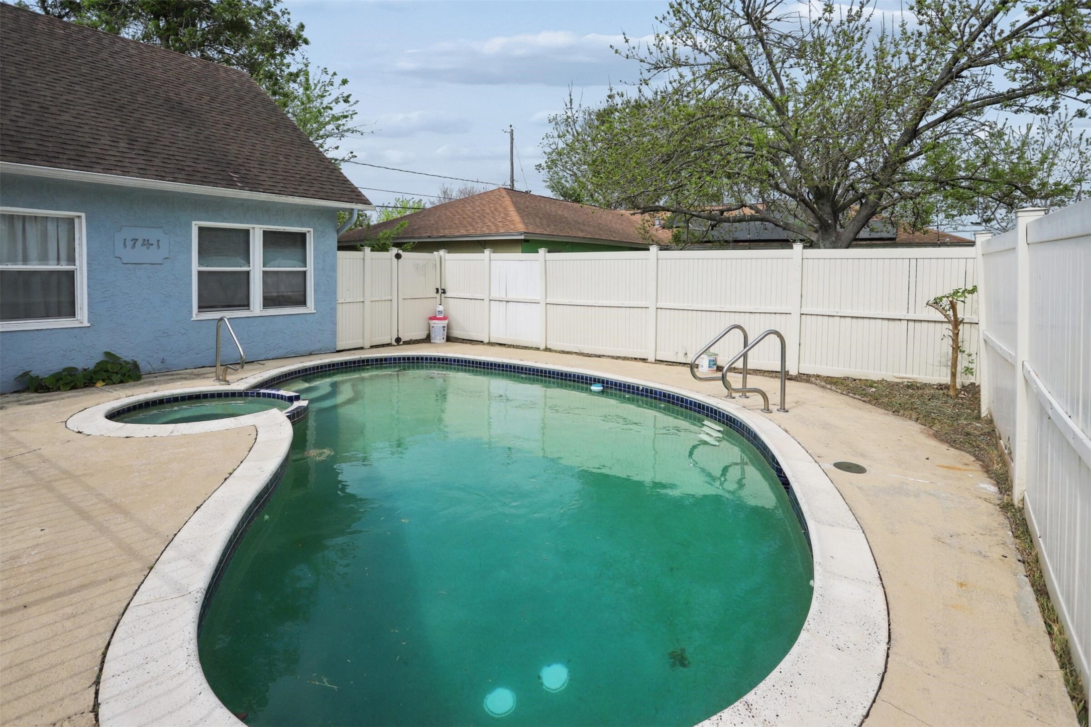 1739 West 7th Street Freeport, TX 77541 - Photo 8 of 13