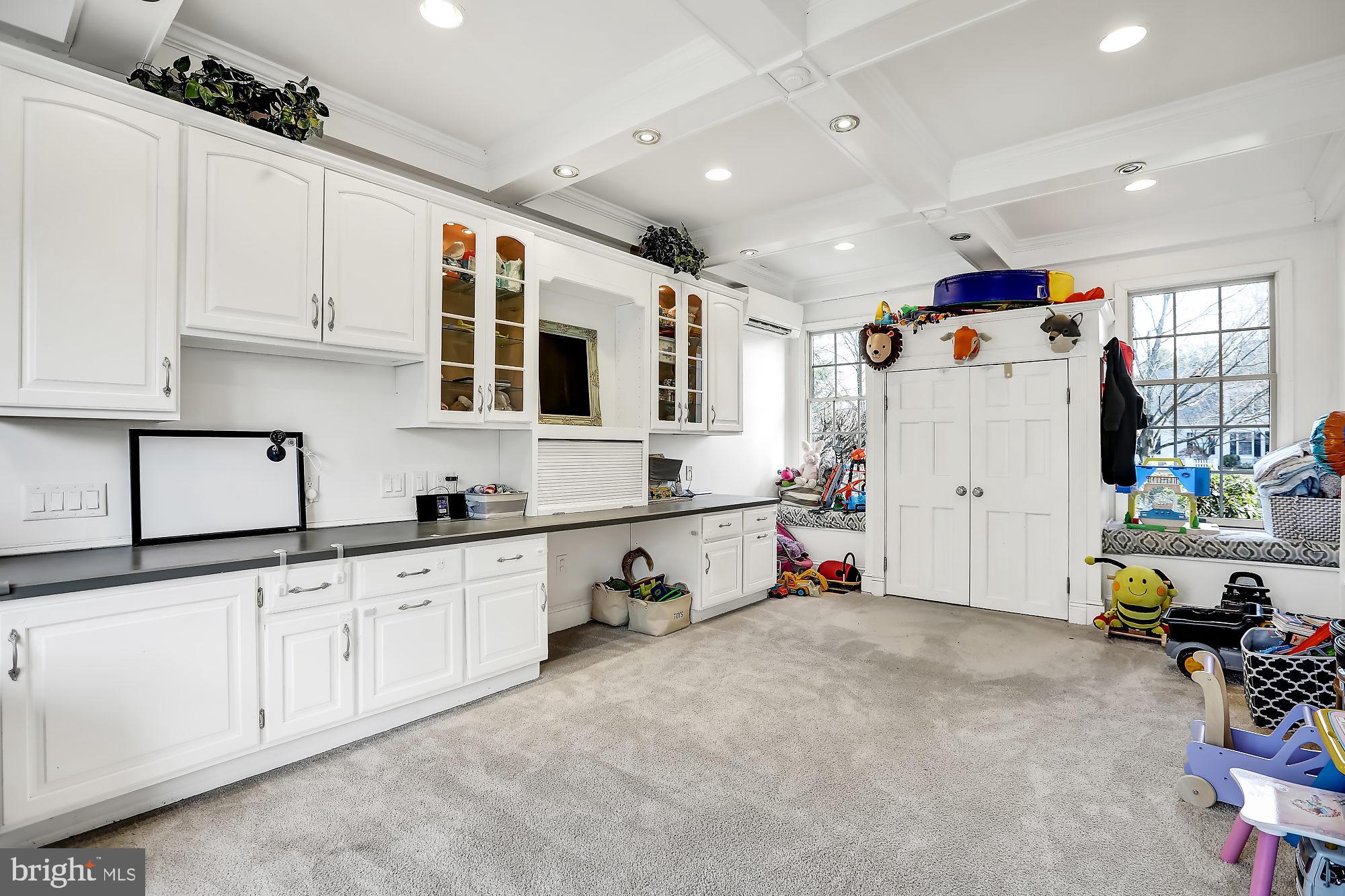 893 Slate Hill Road Yardley, PA 19067 - Photo 14 of 36 Conservatory