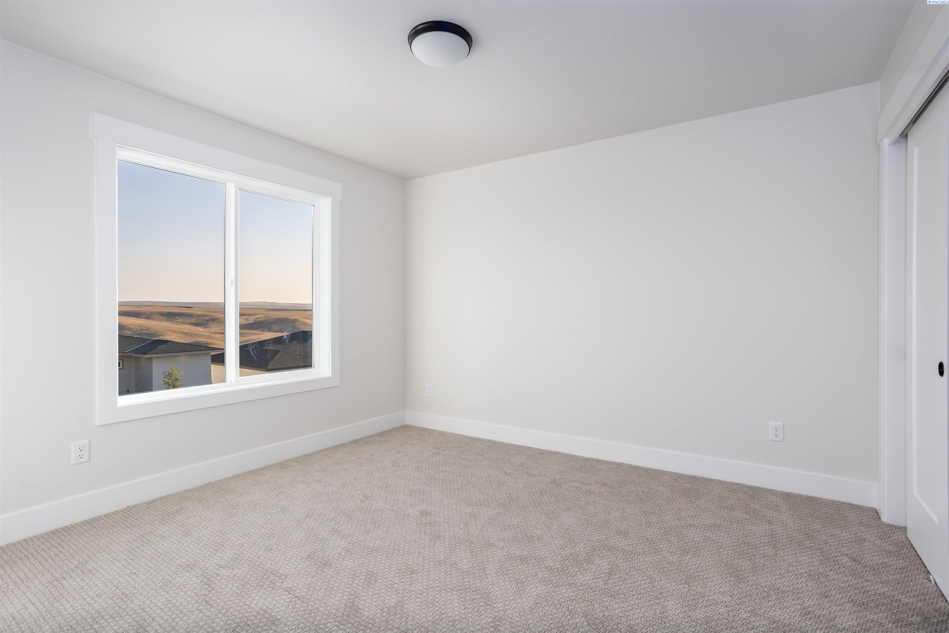 4873 South Reed Street Kennewick, WA 99337 - Photo 6 of 35 Gallery Image 6