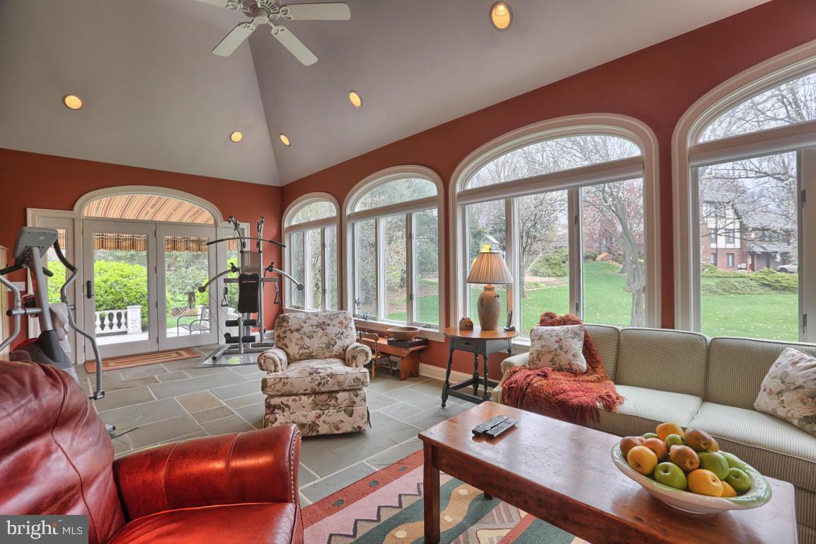 4 South Oak Street Lititz, PA 17543 - Photo 22 of 52 Gallery Image 22