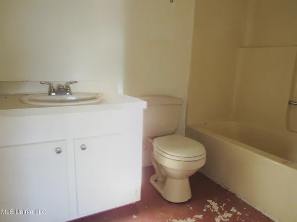 $109,900 | 475 Truslow Road, Sarah, MS 38665