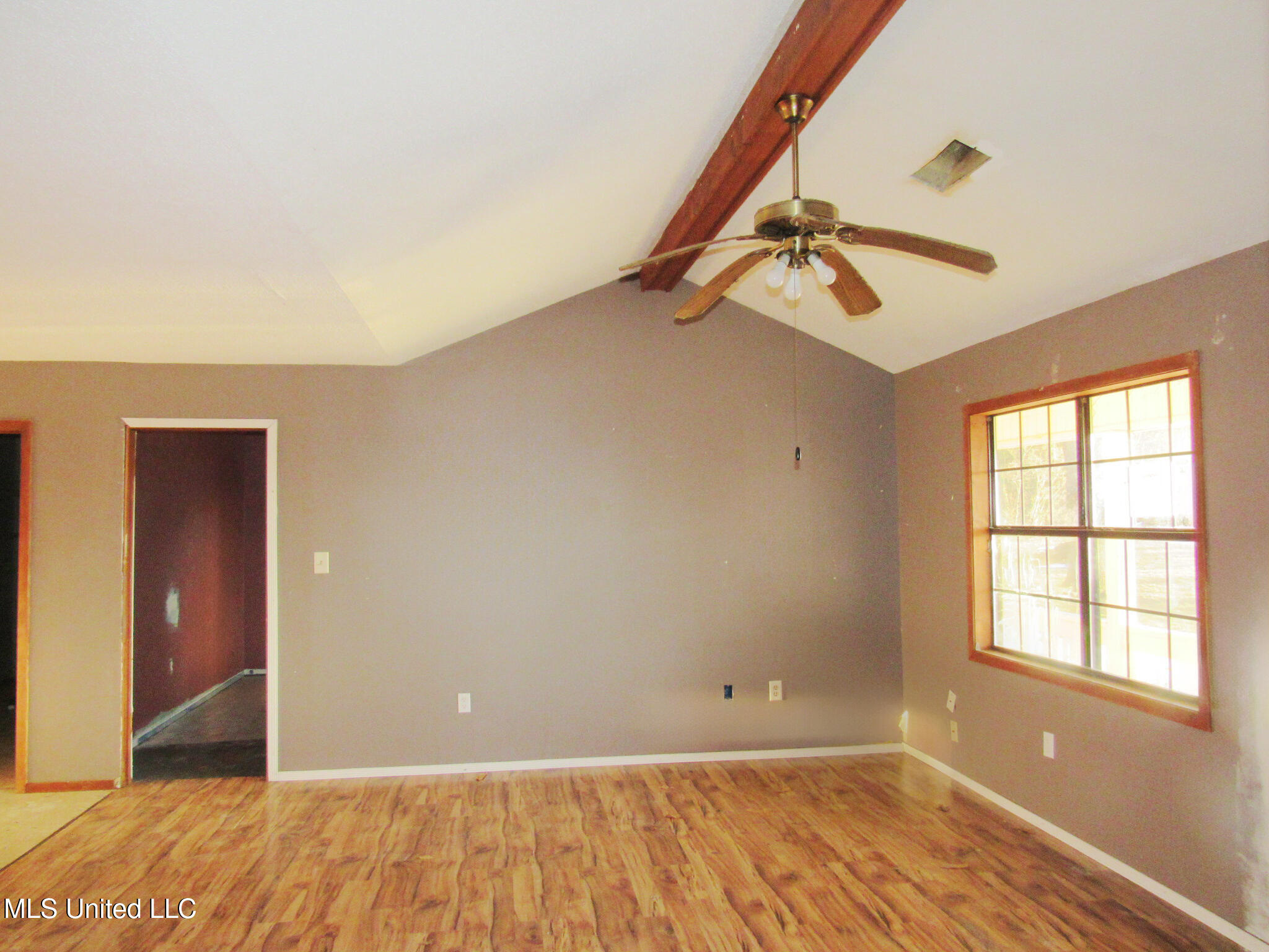 475 Truslow Road Sarah, MS 38665 - Photo 5 of 17 IMG_3313