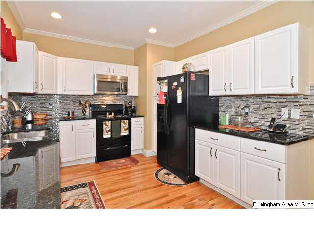 1120 Eastern Valley Road Bessemer, AL 35020 - Photo 2 of 32