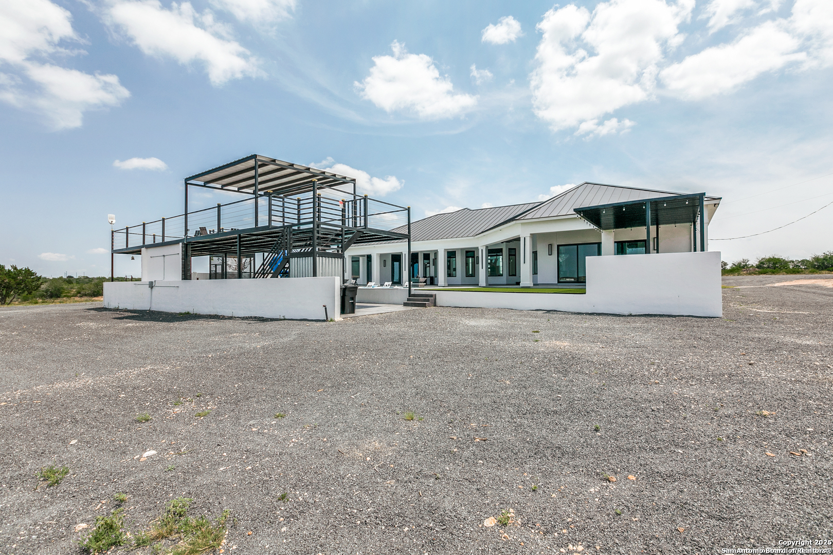 1799 County Road 651 Devine, TX 78016 - Photo 38 of 72