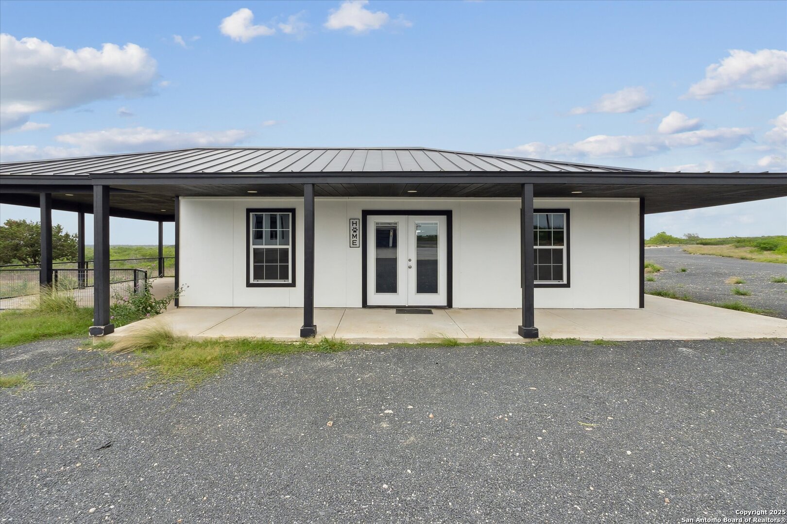 1799 County Road 651 Devine, TX 78016 - Photo 39 of 72