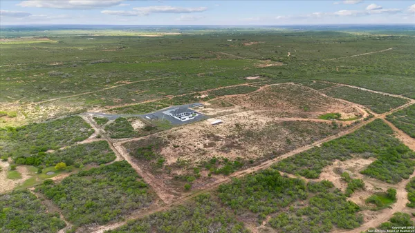 $1,353,000 | 1799 County Road 651, Devine, TX 78016