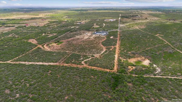 $1,353,000 | 1799 County Road 651, Devine, TX 78016