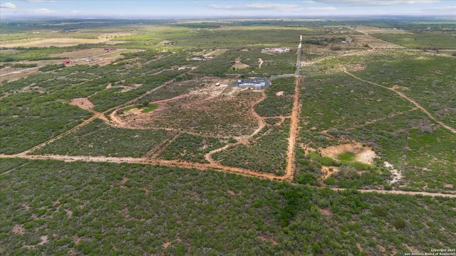 $1,353,000 | 1799 County Road 651, Devine, TX 78016
