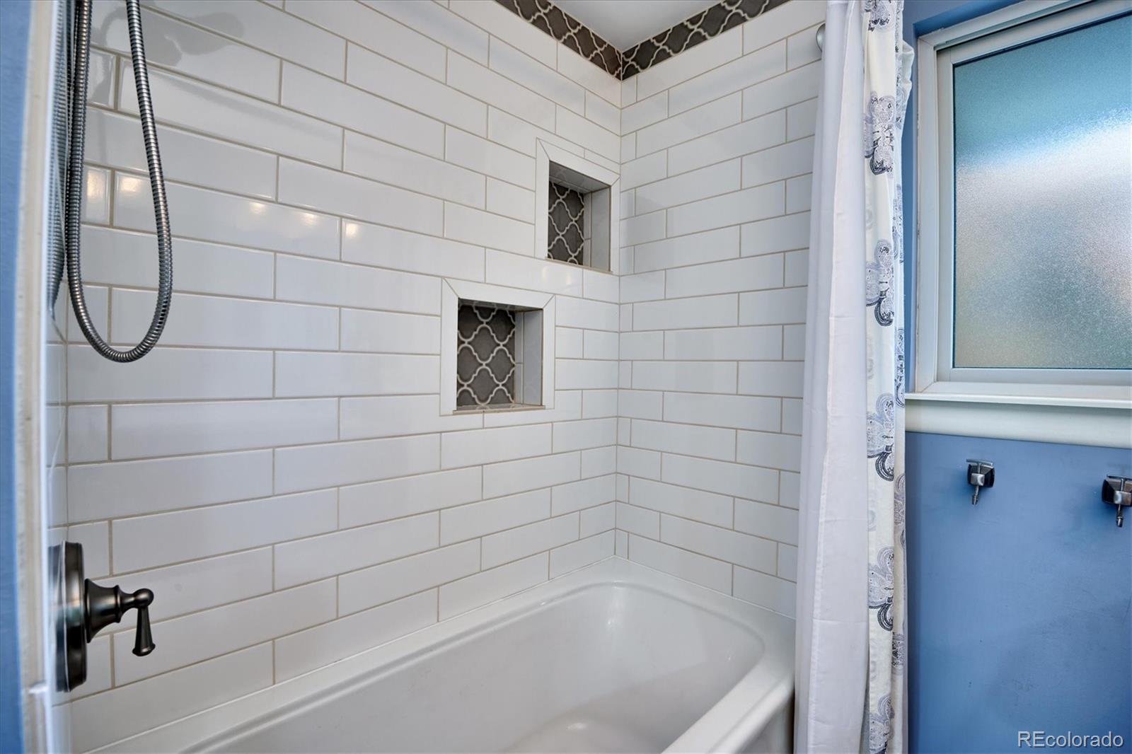 2745 Heather Road Golden, CO 80401 - Photo 11 of 34 Gallery Image 11