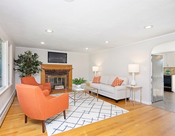 125 Pincushion Road Framingham, MA 01702 - Photo 4 of 21 Gallery Image 4