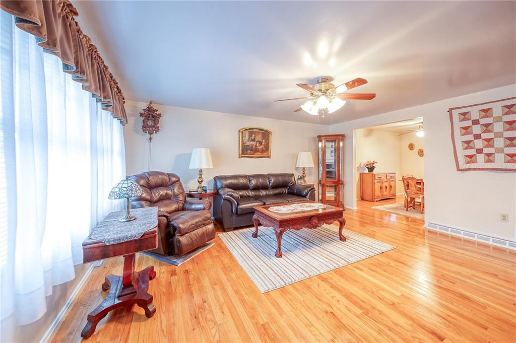 5089 West Harbison Road Pittsburgh, PA 15276 - Photo 4 of 32