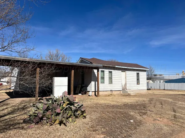 $112,000 | 802 South Maple Avenue, Friona, TX 79035