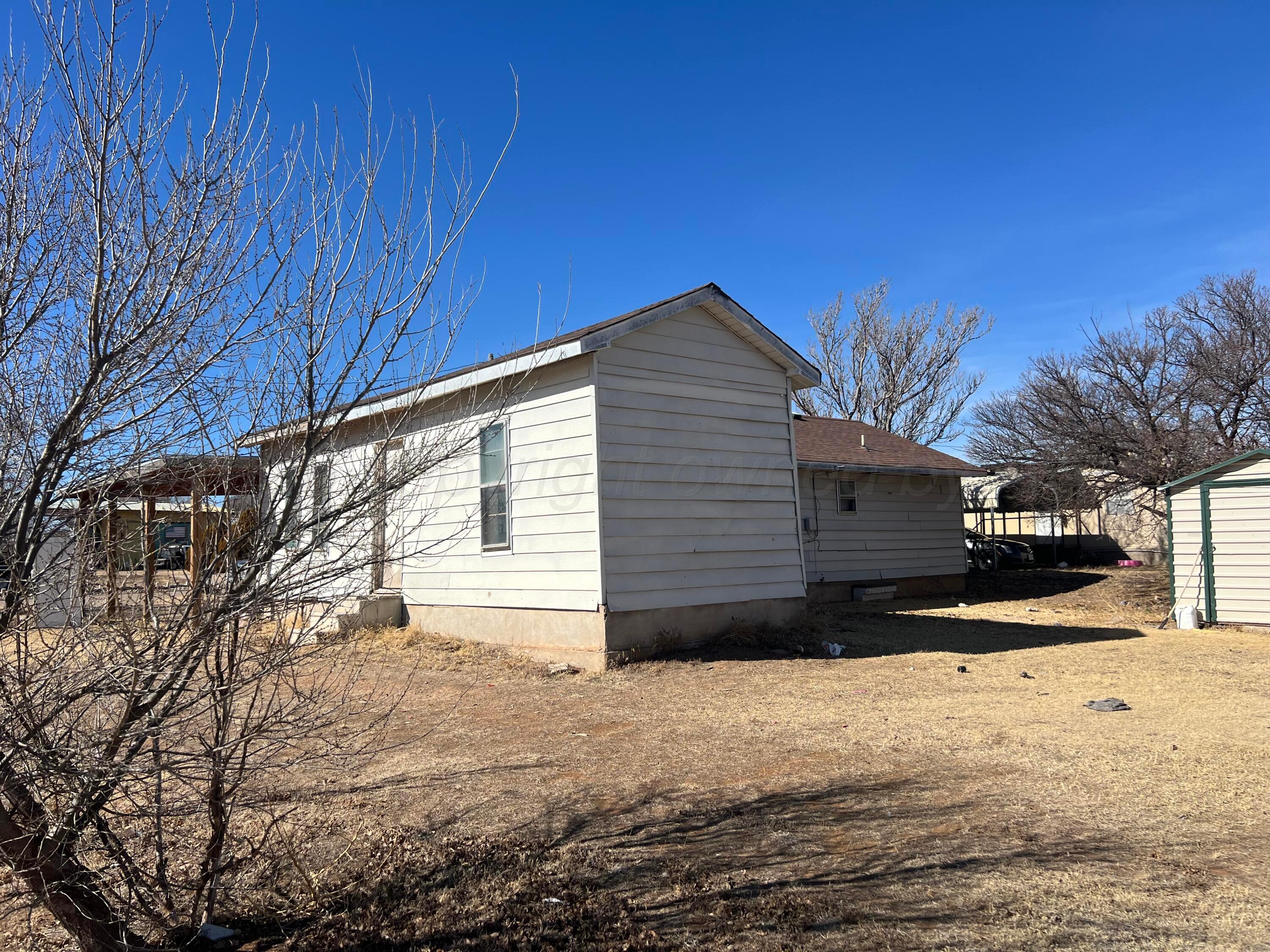 802 South Maple Avenue Friona, TX 79035 - Photo 4 of 11 Back