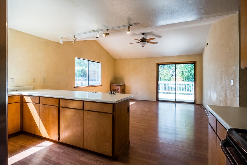 2566 Roberts Road Medford, OR 97504 - Photo 16 of 34 2566 Roberts2-12