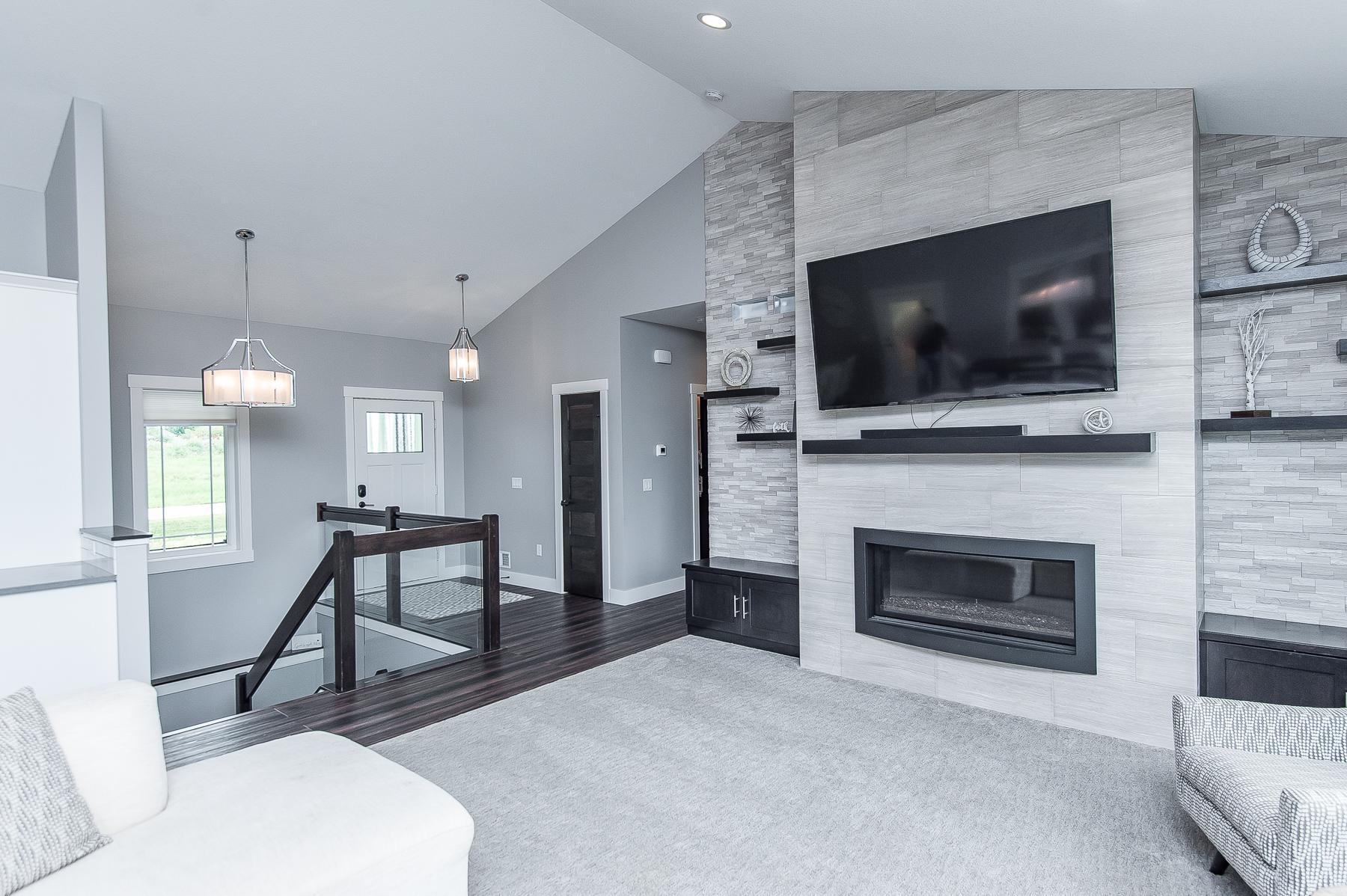 5722 Cambridge Hill Road Southeast Rochester, MN 55904 - Photo 5 of 49 Gallery Image 5