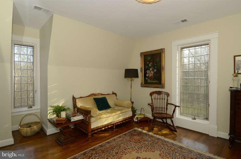10531 Wickens Road Vienna, VA 22181 - Photo 16 of 30 Separate Sitting Room Attached to Master Bedroom