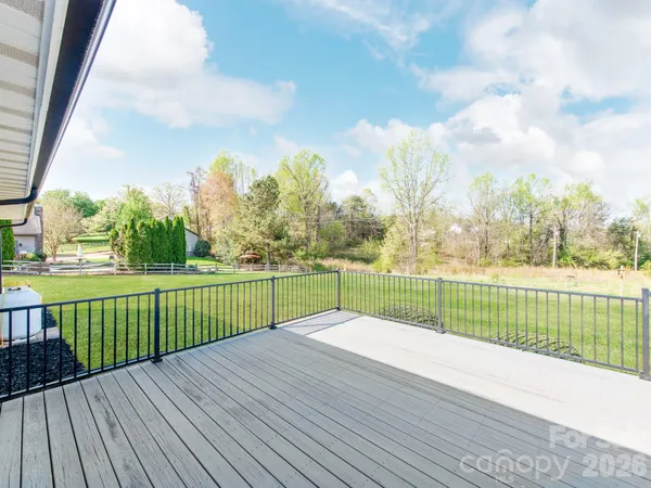$629,999 | 528 Johnson Dairy Road, Mooresville, NC 28115