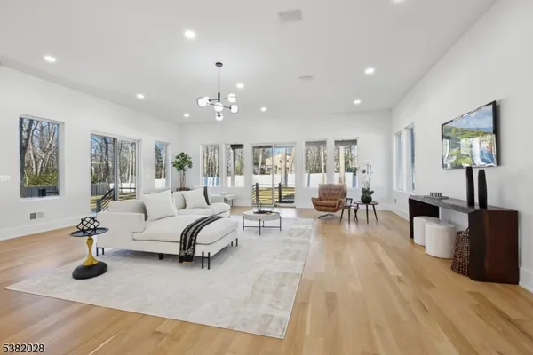 $3,999,999 | 19 Highlander Drive, Scotch Plains, NJ 07076
