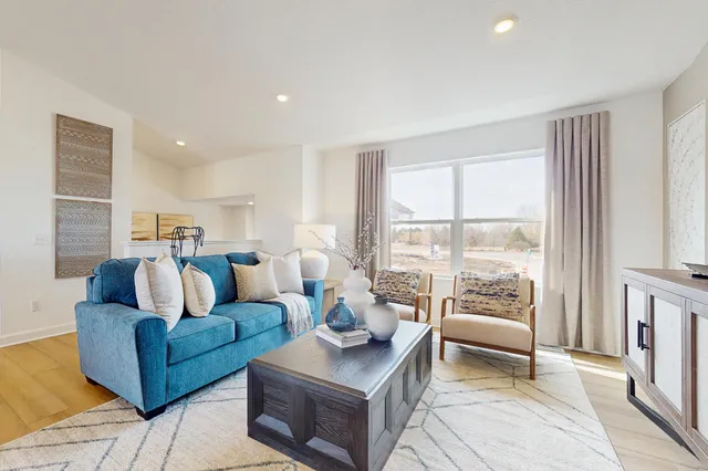 $349,750 | 26669 8th Street West, Zimmerman, MN 55398