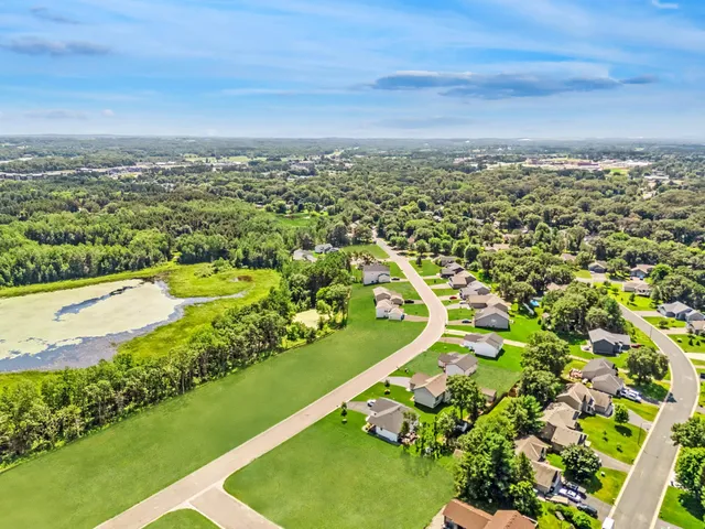 $349,750 | 26669 8th Street West, Zimmerman, MN 55398