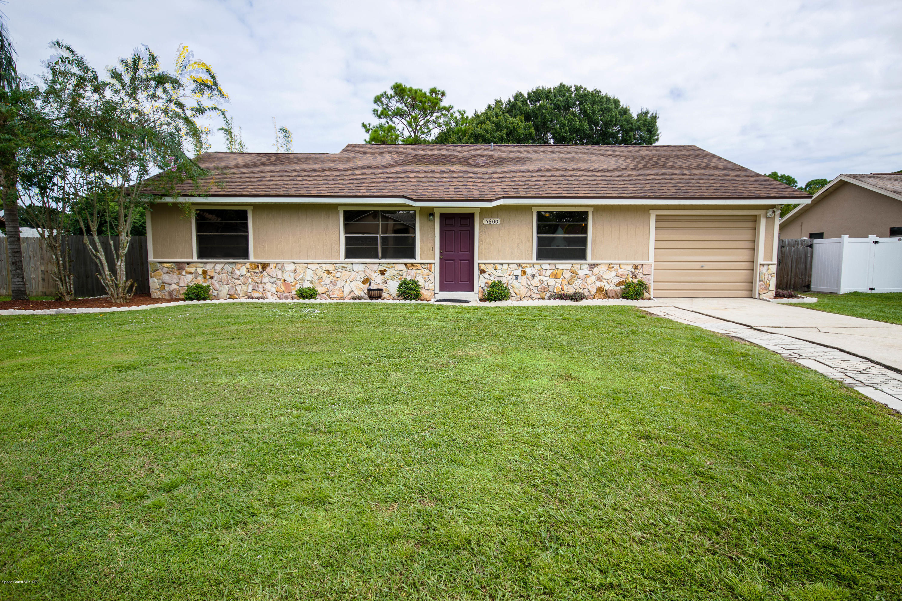 5600 Hemsing Street Cocoa, FL 32927 - Photo 2 of 28 Front of home