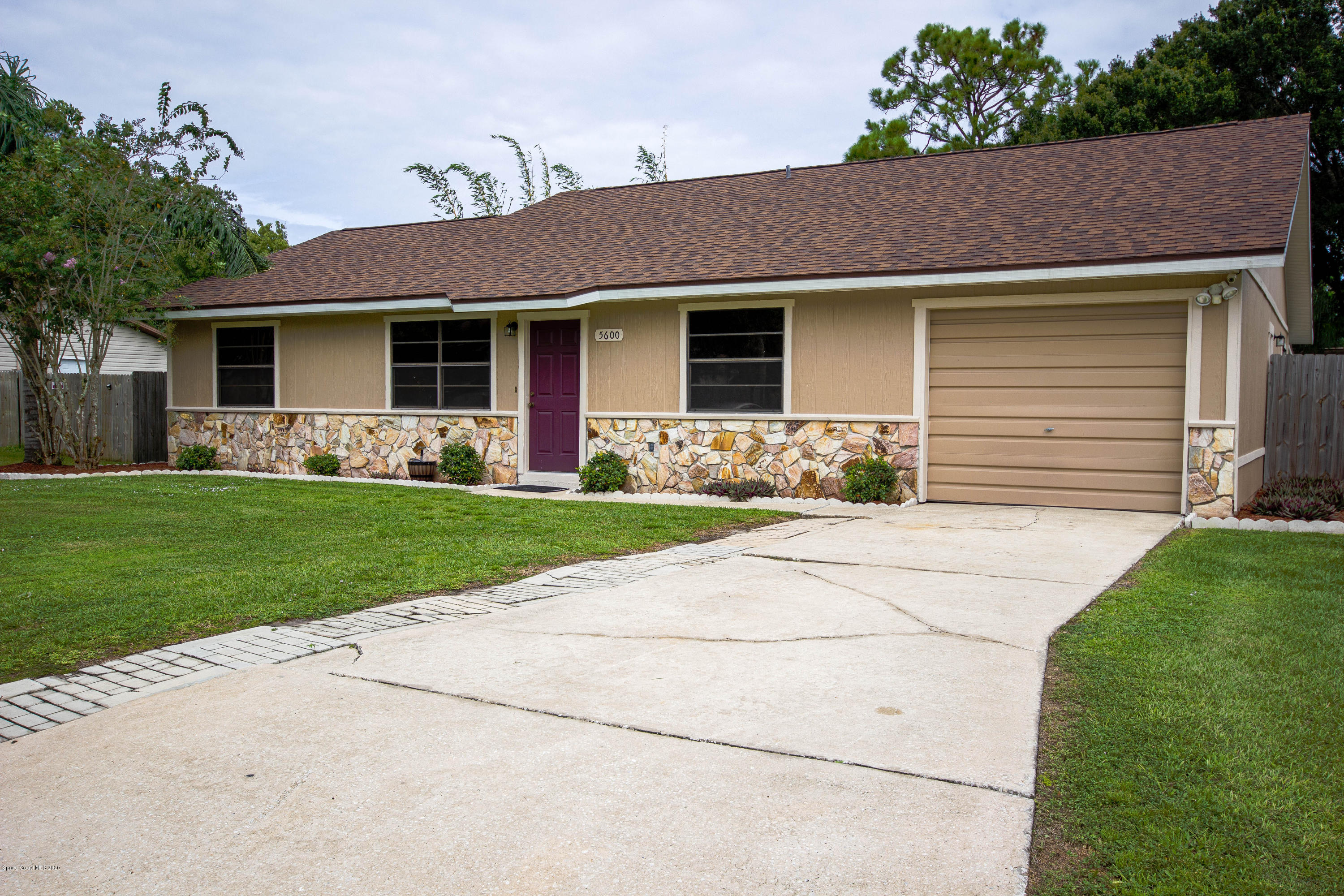 5600 Hemsing Street Cocoa, FL 32927 - Photo 3 of 28 2