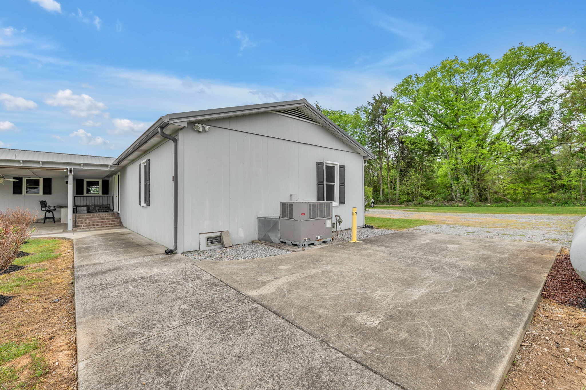 7068 Miller Road Christiana, TN 37037 - Photo 36 of 52 a view of a house with backyard