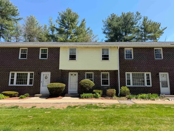 $335,000 | 79 Oakridge Drive, Londonderry, NH 03053