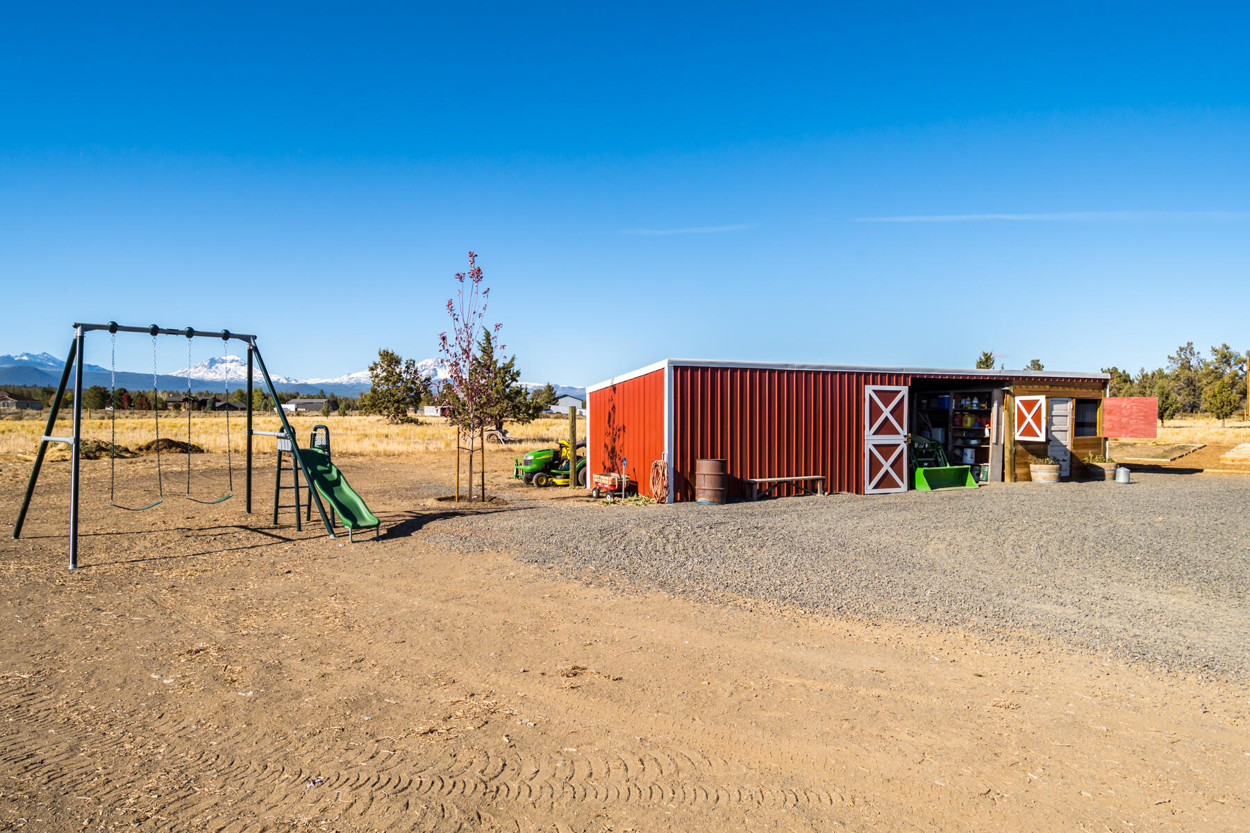 17617 Knight Road Bend, OR 97703 - Photo 48 of 60 JH5_2864