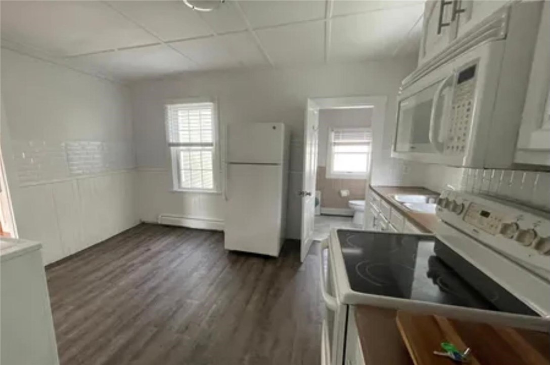 7 Bridge Street, Unit C Newport, RI 02840 - Photo 2 of 10